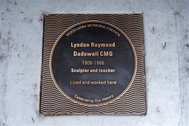 The plaque commemorating Lyndon Dadswell.