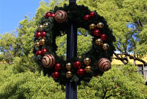 christmas wreath.jpg