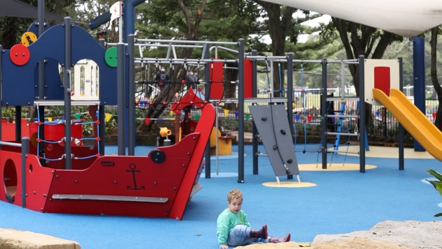 lyne-park-playground.jpg