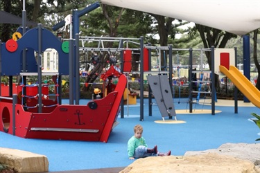 Lyne Park Playground